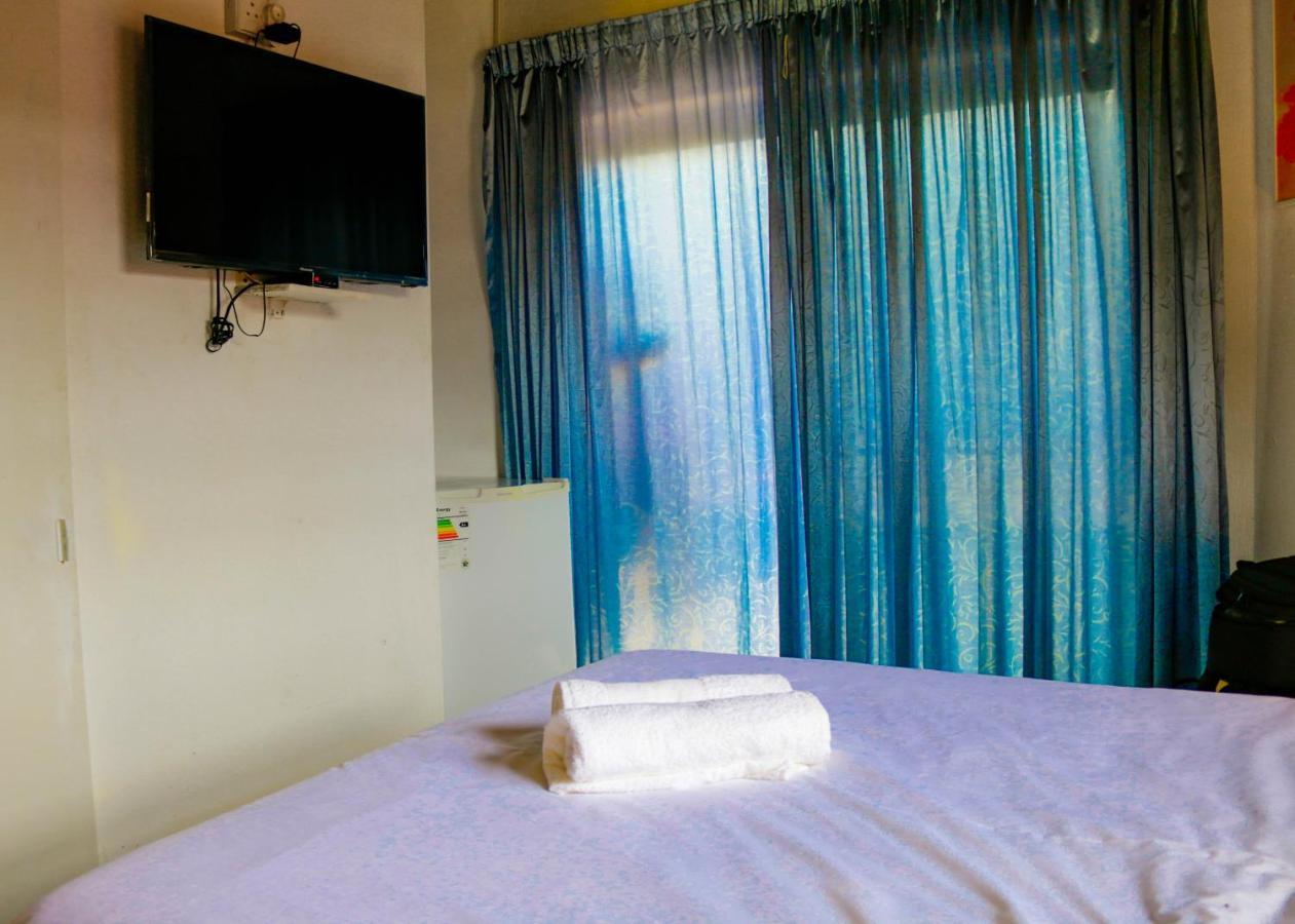 Nanisto Bush Lodge Marloth Park Bagian luar foto